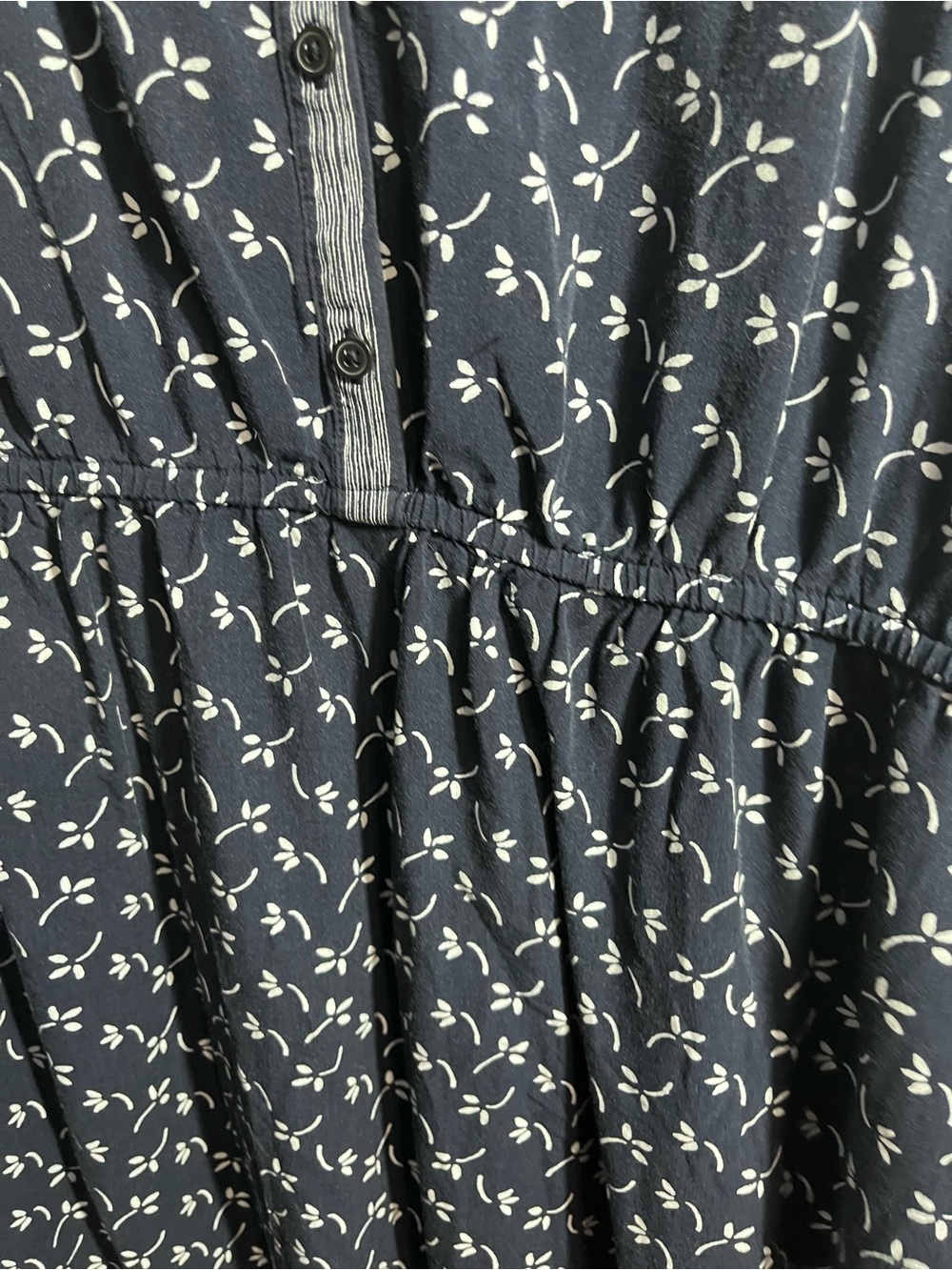 LOFT Navy and White Printed Sleeveless Midi Dress - Picture 5 of 9